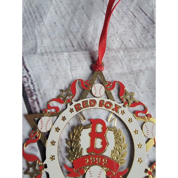Boston Red Sox 1999 Season’s Greetings Metal Christmas Ornament 2.5 in - Picture 3 of 5